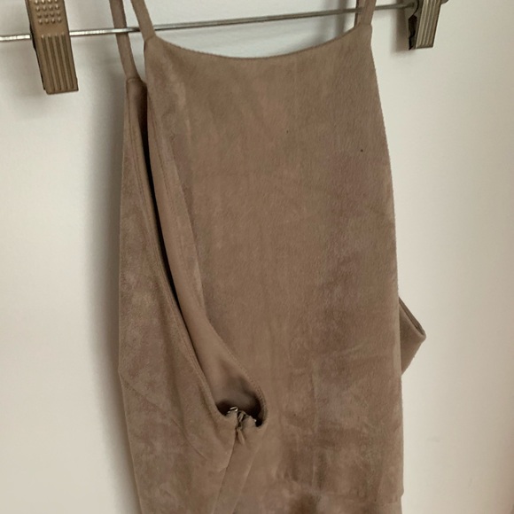 Design lab valvet top! - Picture 5 of 5